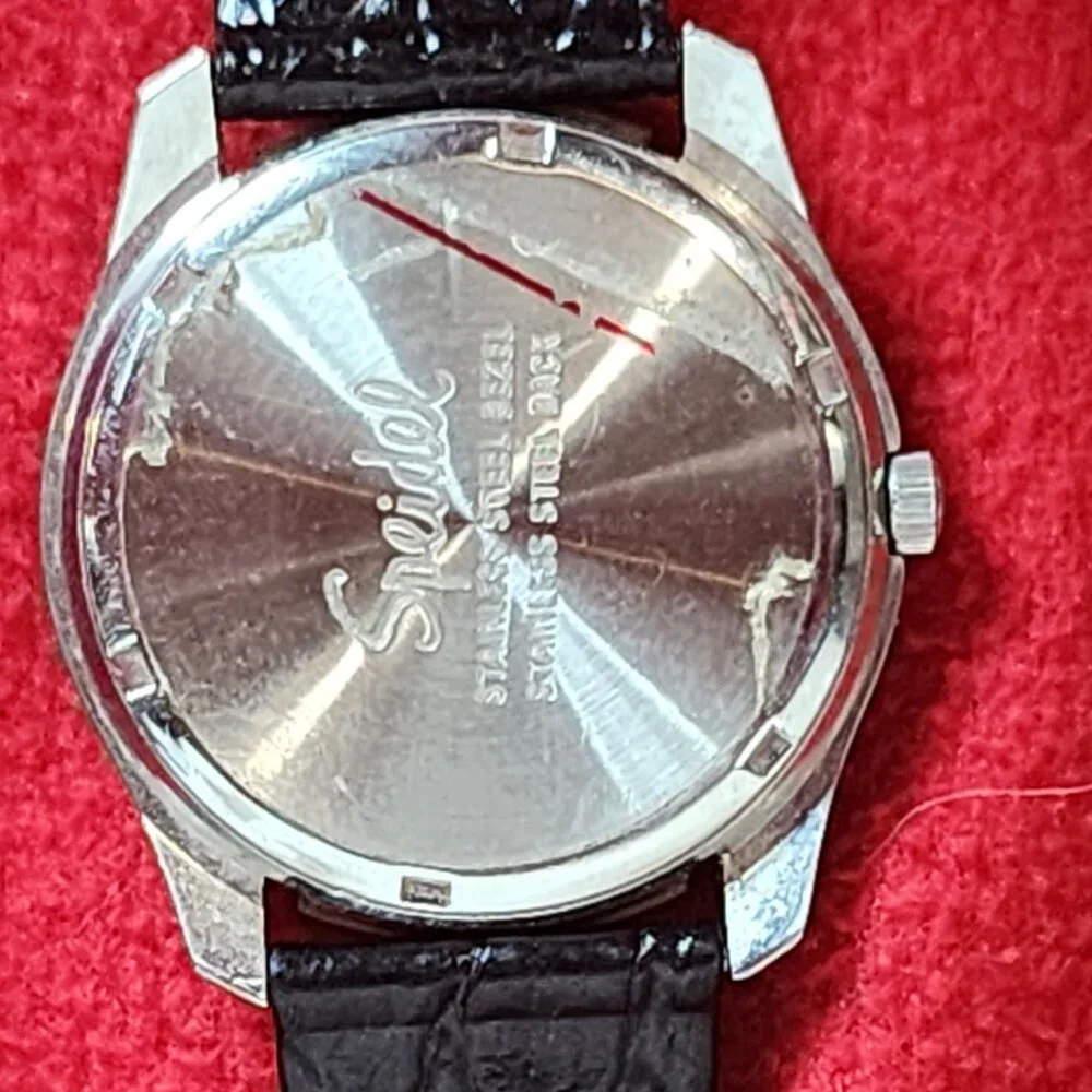 Signet Vntg Stainless Steel Lume Dial Date 30 Meters Quartz Speidel Backed Watch